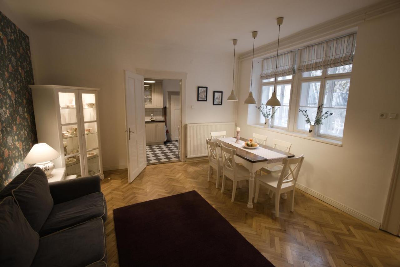 Ister Guesthouse Esztergom Exteriör bild