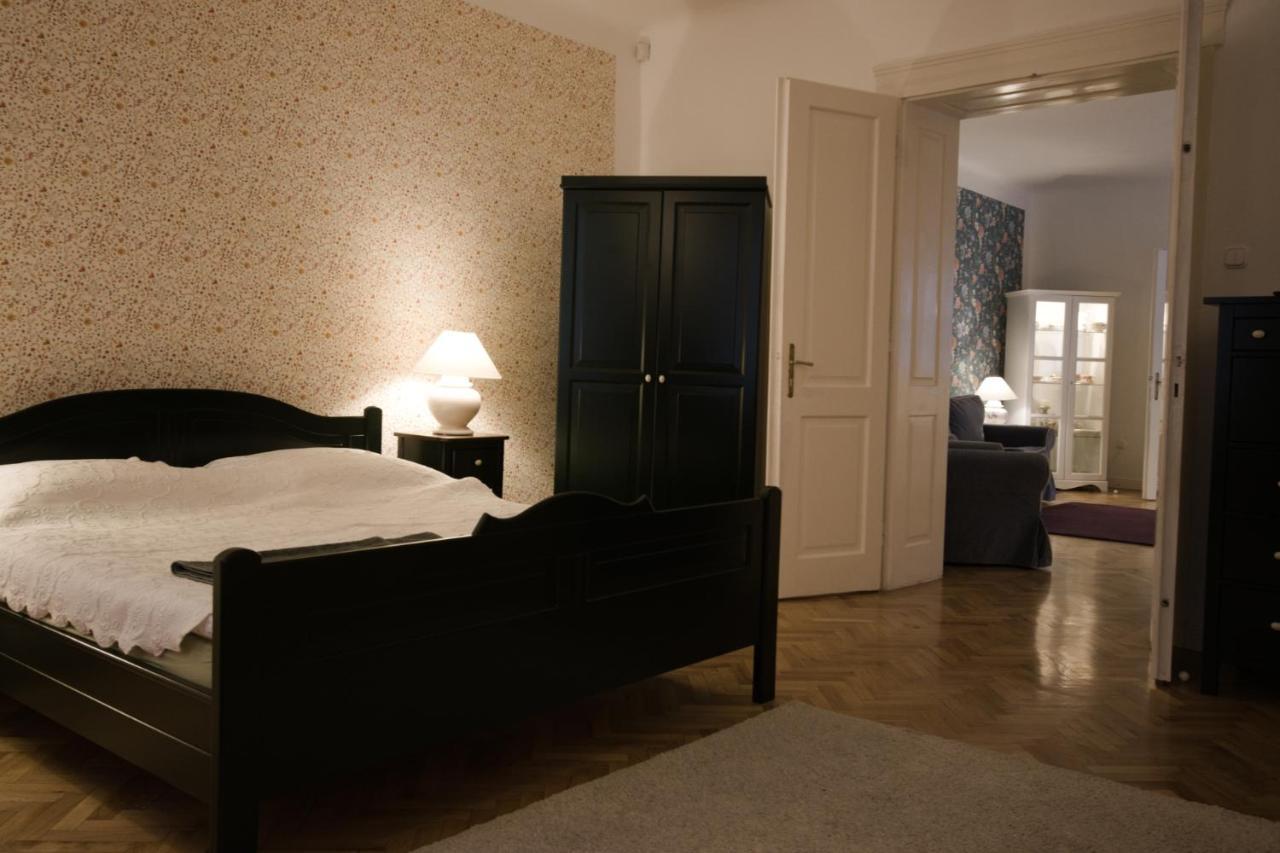 Ister Guesthouse Esztergom Exteriör bild
