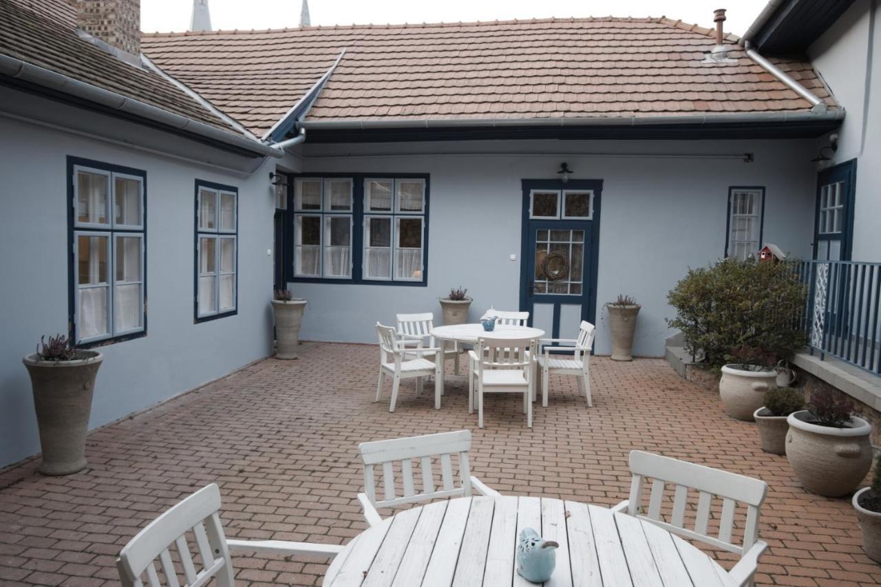 Ister Guesthouse Esztergom Exteriör bild