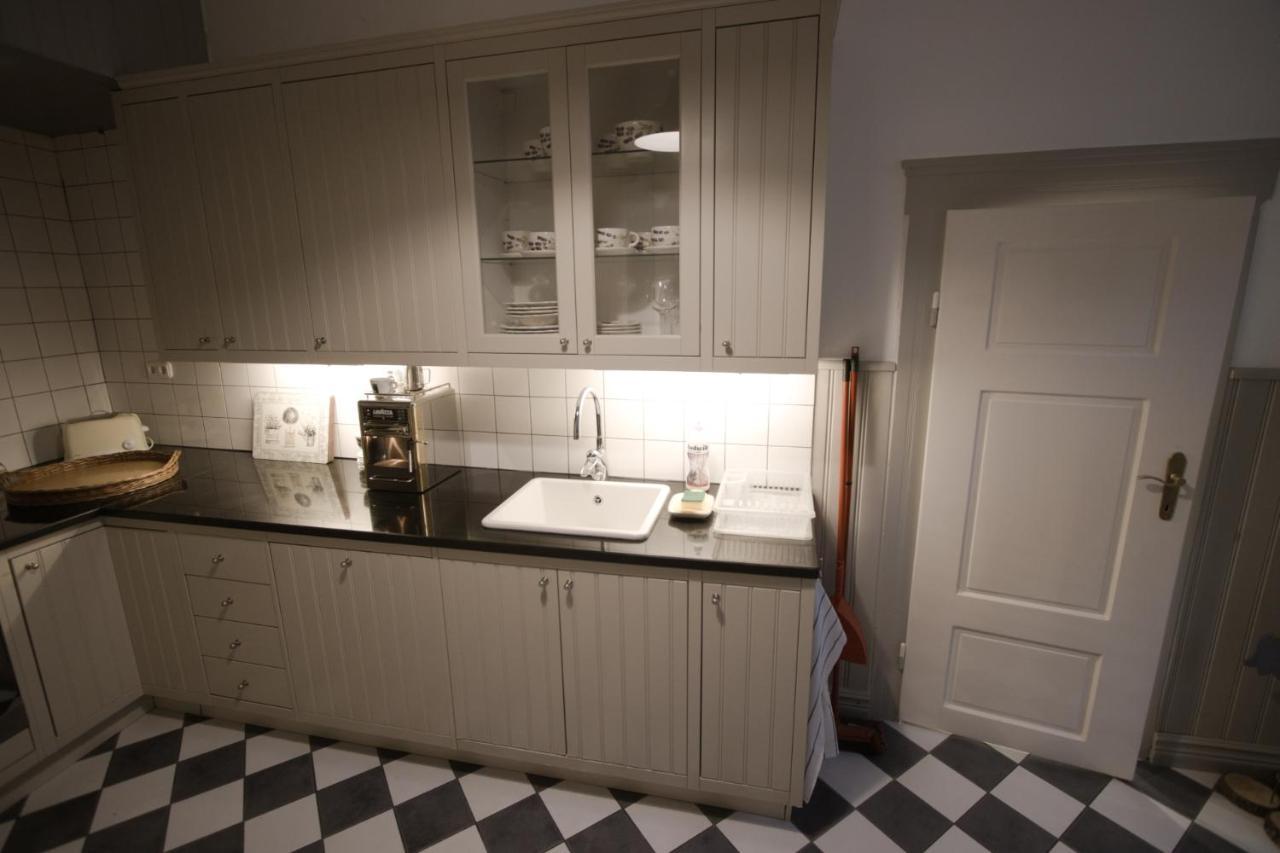 Ister Guesthouse Esztergom Exteriör bild