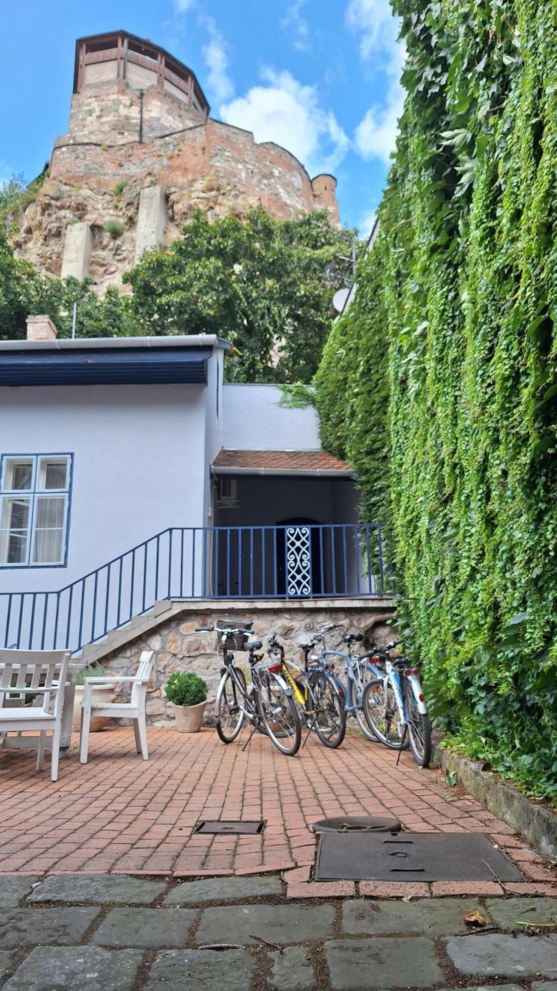 Ister Guesthouse Esztergom Exteriör bild